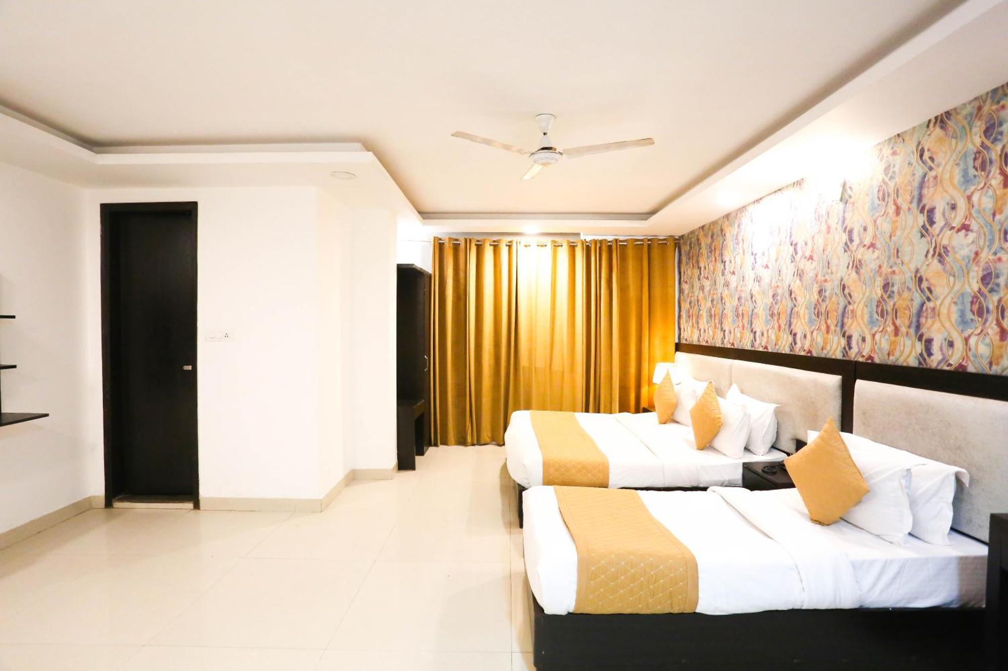 Hotel Aashiyana New Delhi Exterior photo